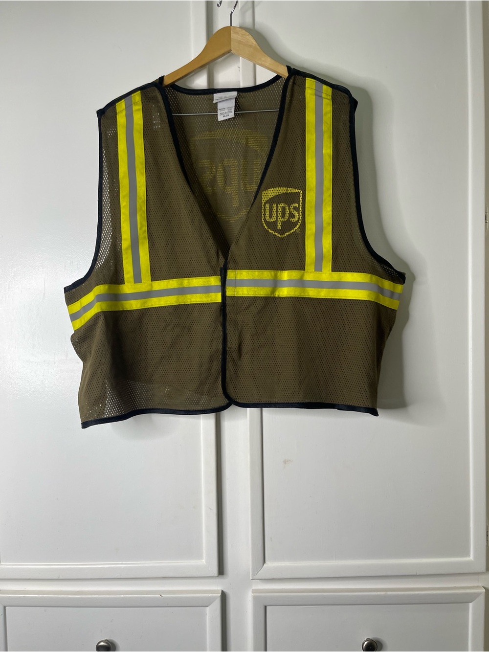 UPS Uniform Reflective Safety Vest Mens Sz XL/2X Brown Seasonal Helper WearGuard